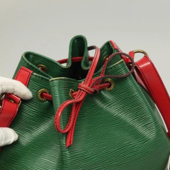 LOUIS VUITTON Epi Petit Noe Shoulder Bag Bicolor Green Red LV Auth - Picture 7 of 16